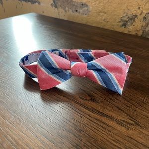Southern Tide Bowtie